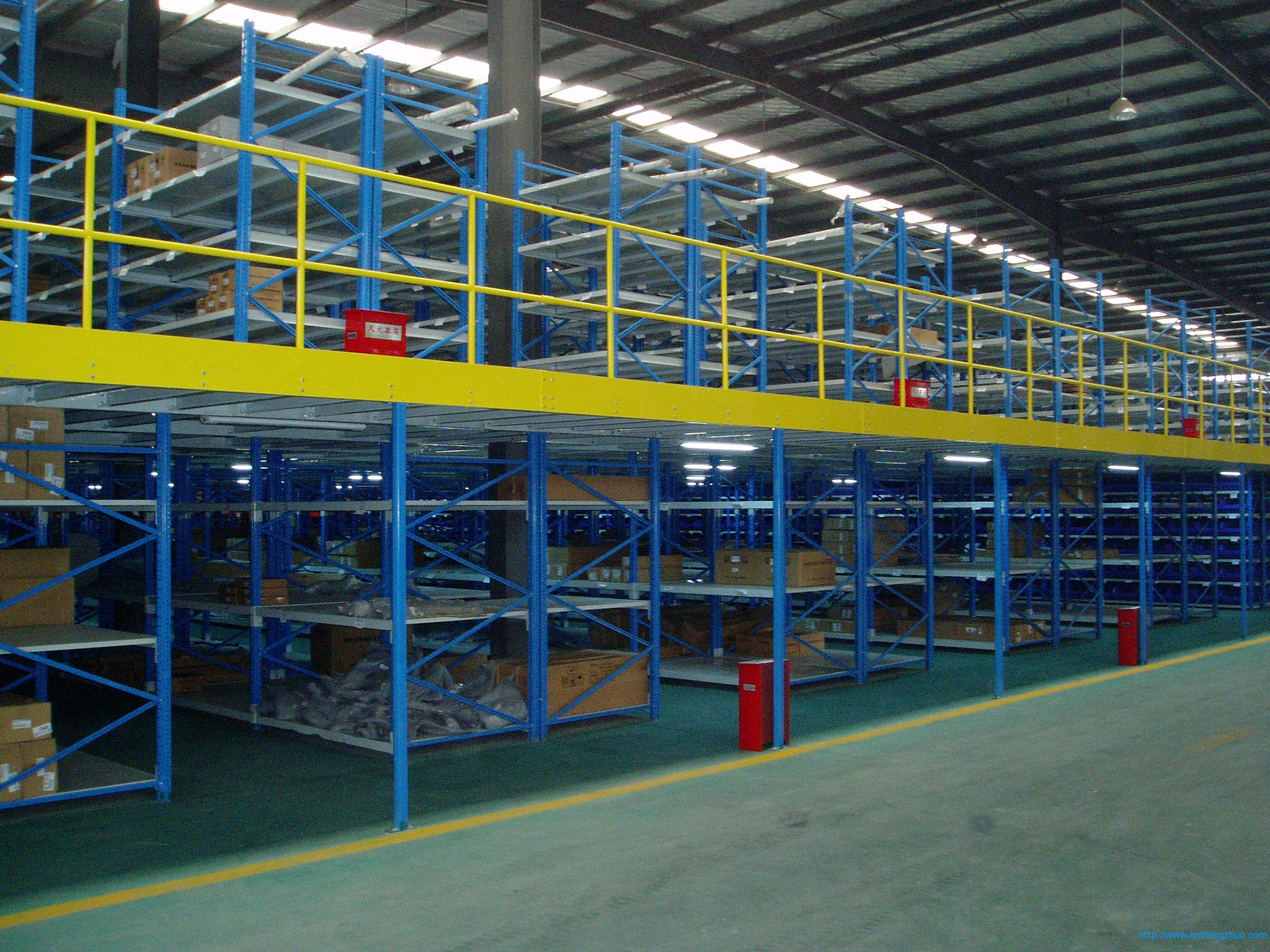 HZ-688型閣樓式貨架應(yīng)用案例 HZ-688型閣樓式貨架應(yīng)用案例